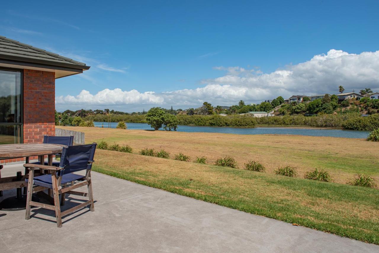 The Waterfront Ruakaka - Ruakaka Holiday Home Zewnętrze zdjęcie
